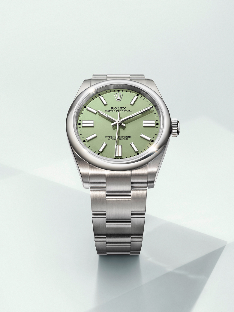 ROLEX M124300-0001 Official Rolex Retailer